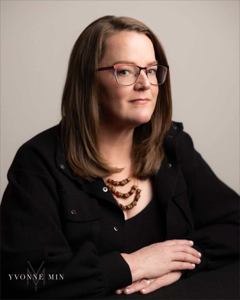 A new headshot taken by Yvonne Min Photography for a woman who supports the local arts in Denver, Colorado.