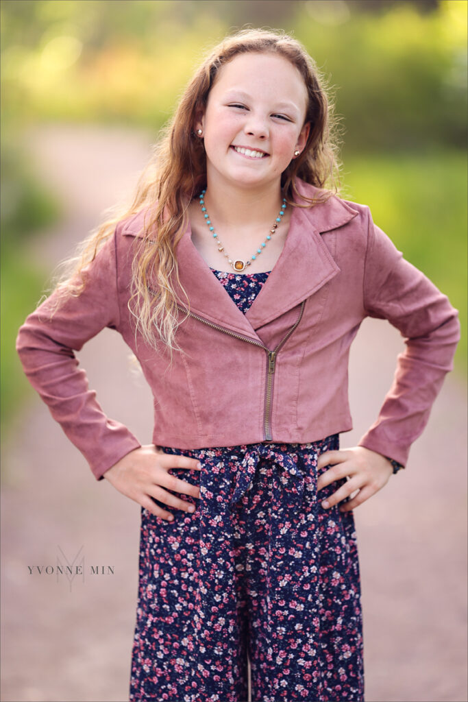 A photograph of a young teenage girl taken at McKay Lake in Westminster, Colorado by Yvonne Min Photography.